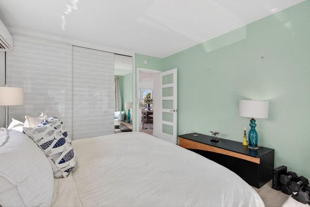 1043 Hillsboro Mile 21c, Hillsboro Beach, FL 33062