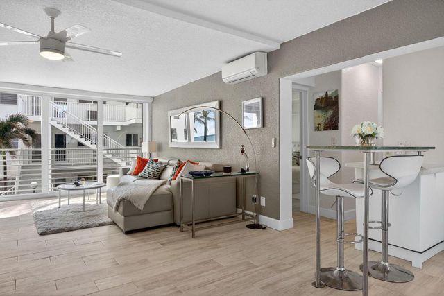 1043 Hillsboro Mile 21c, Hillsboro Beach, FL 33062