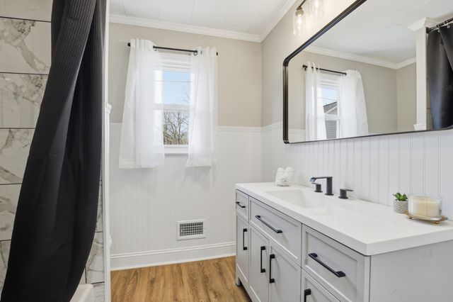 1614 Greenwood Road, Laurens, SC 29360