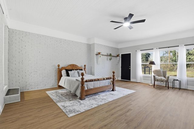 1614 Greenwood Road, Laurens, SC 29360