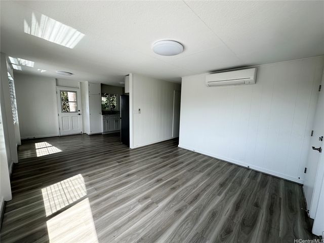 2454 Waolani Avenue A, Honolulu, HI 96817