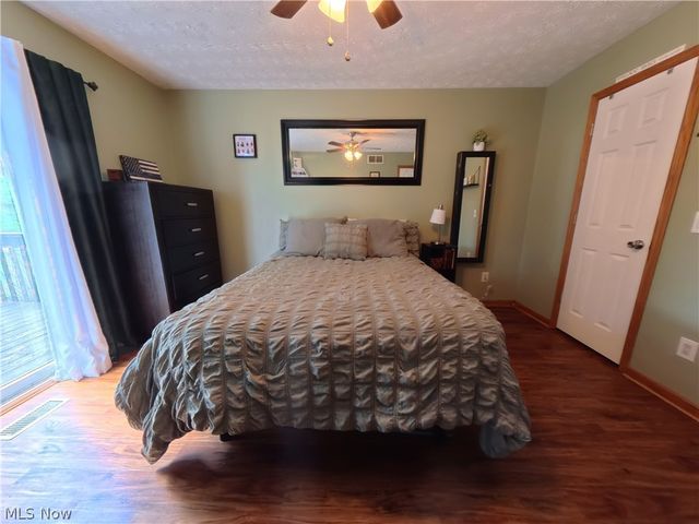 3160 Pondview Drive, Ravenna, OH 44266