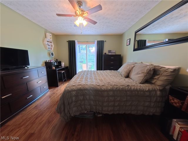3160 Pondview Drive, Ravenna, OH 44266