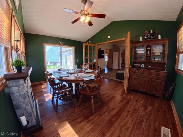 3160 Pondview Drive, Ravenna, OH 44266
