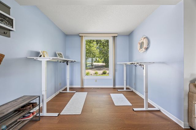 886 S Shore Drive, Detroit Lakes, MN 56501