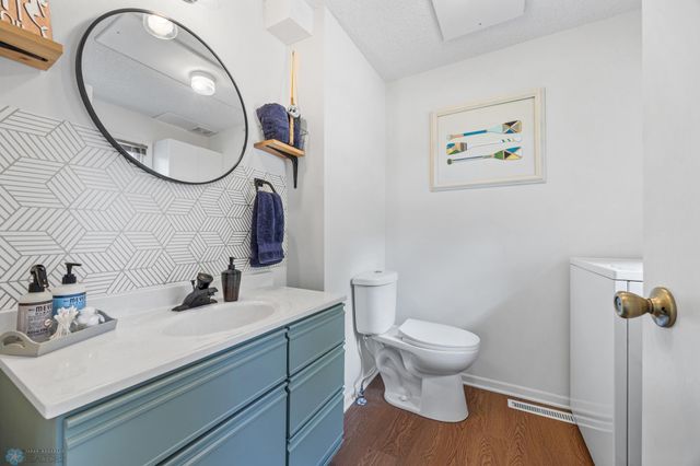 886 S Shore Drive, Detroit Lakes, MN 56501