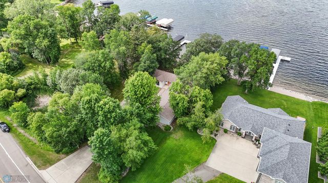 886 S Shore Drive, Detroit Lakes, MN 56501