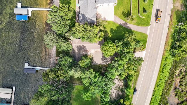 886 S Shore Drive, Detroit Lakes, MN 56501