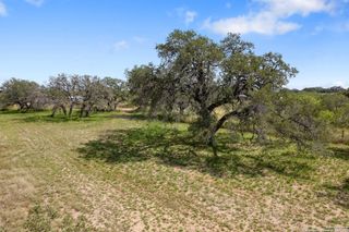 1 ACRE (TRACT) out of 1081 CR 773, Devine, TX 78016