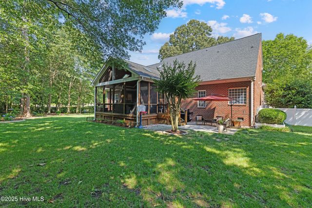 102 Sevendales Drive, Goldsboro, NC 27534
