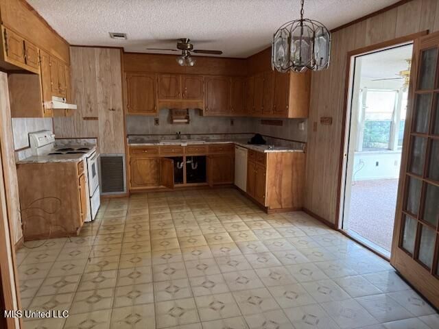 9761 Donchester Circle, Moss Point, MS 39562