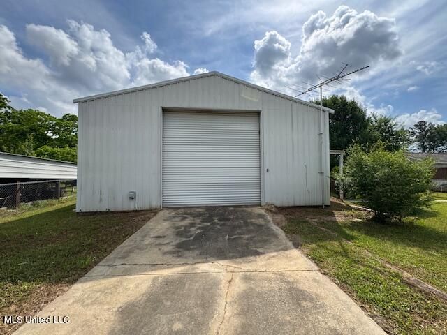 9761 Donchester Circle, Moss Point, MS 39562