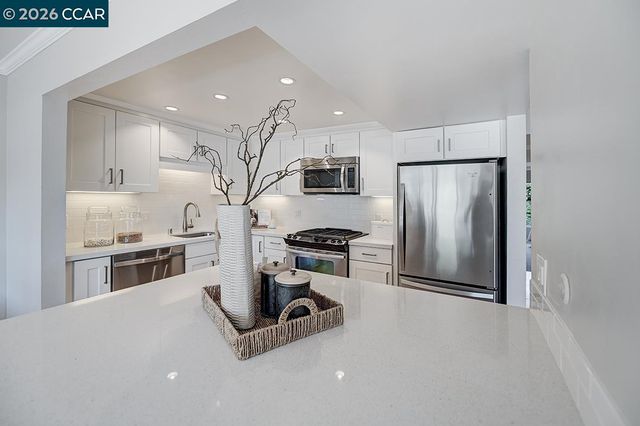 2000 Golden Rain Rd 4, Walnut Creek, CA 94595