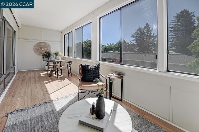 2000 Golden Rain Rd 4, Walnut Creek, CA 94595