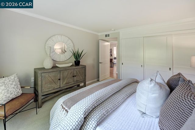 2000 Golden Rain Rd 4, Walnut Creek, CA 94595