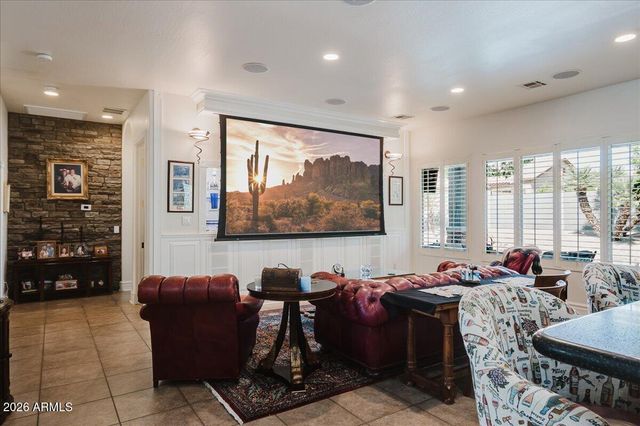 6583 S TERESA Drive, Chandler, AZ 85249