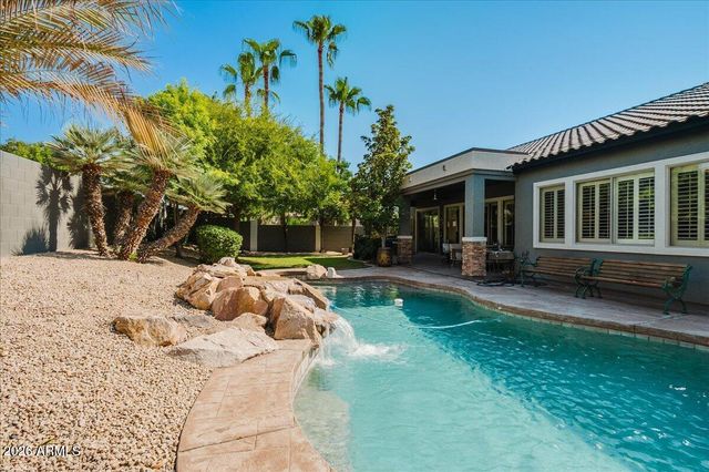 6583 S TERESA Drive, Chandler, AZ 85249