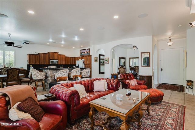 6583 S TERESA Drive, Chandler, AZ 85249