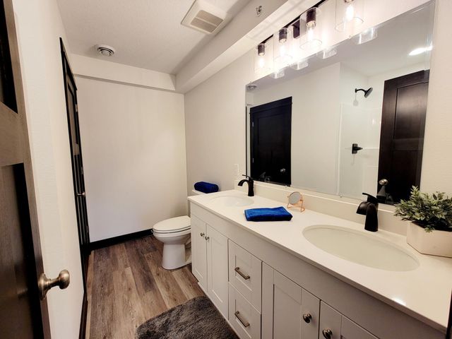 216 Fischer Court NW, Montgomery, MN 56069