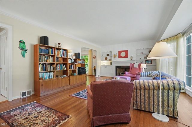 2171 S Belvoir Boulevard, University Heights, OH 44118