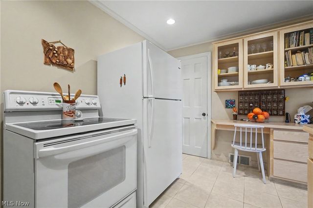 2171 S Belvoir Boulevard, University Heights, OH 44118