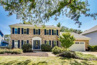 388 Du Pahze Street, Naperville, IL 60565