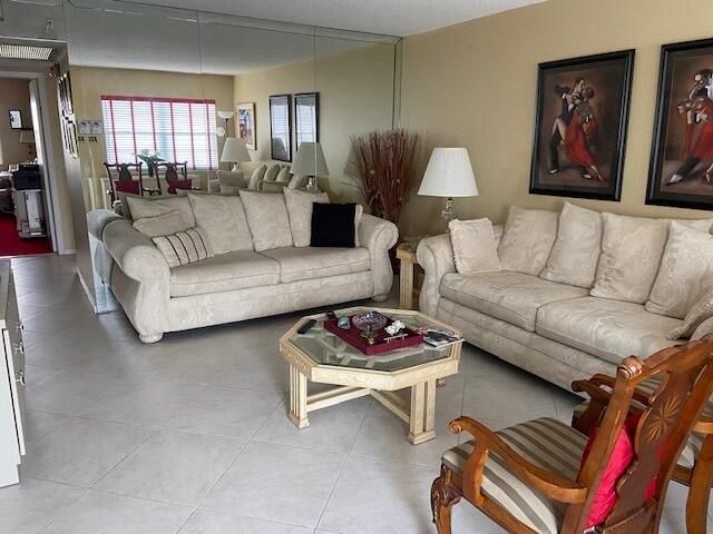 4042 Exeter C, Boca Raton, FL 33434