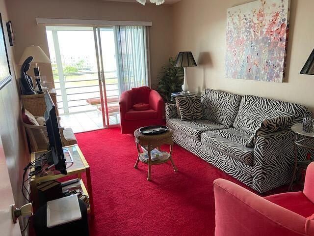 4042 Exeter C, Boca Raton, FL 33434