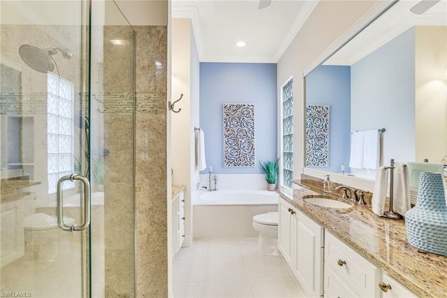 4796 Martinique WAY, Naples, FL 34119