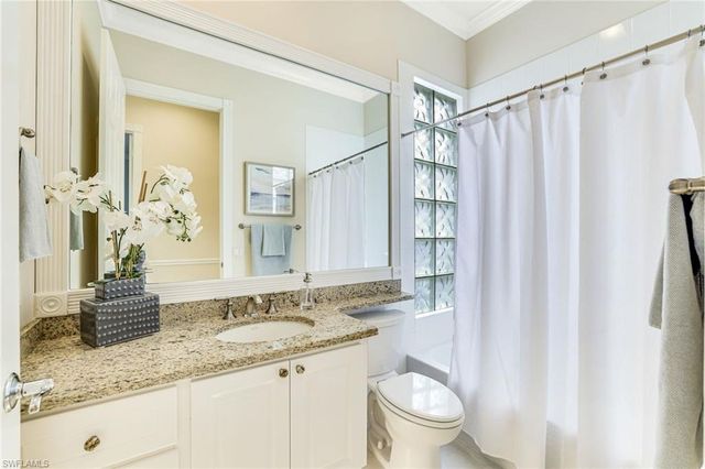 4796 Martinique WAY, Naples, FL 34119