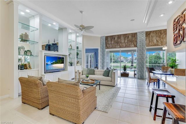 4796 Martinique WAY, Naples, FL 34119