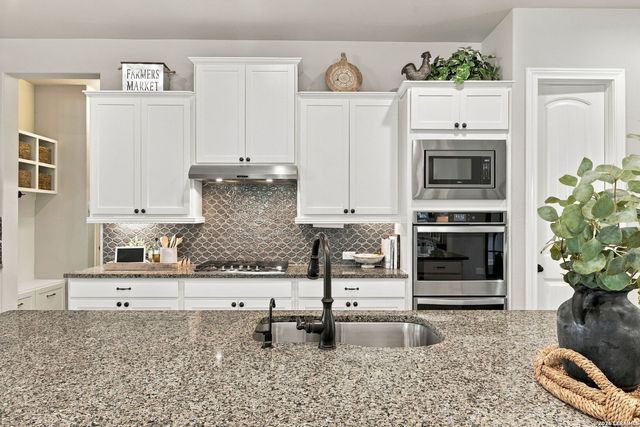 29031 Pfeiffers Gate, Boerne, TX 78015