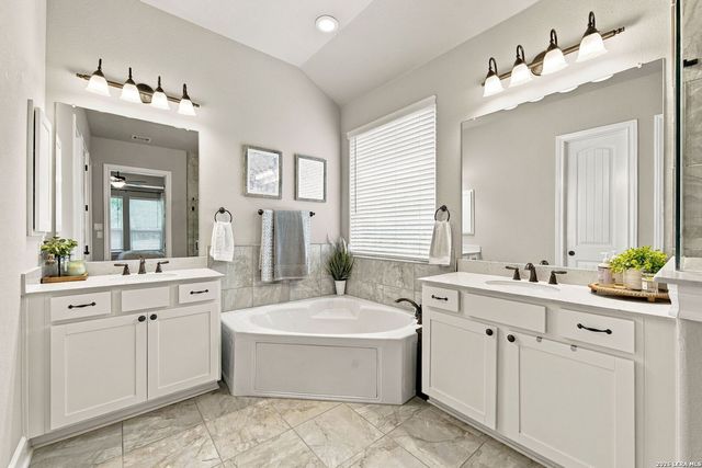 29031 Pfeiffers Gate, Boerne, TX 78015