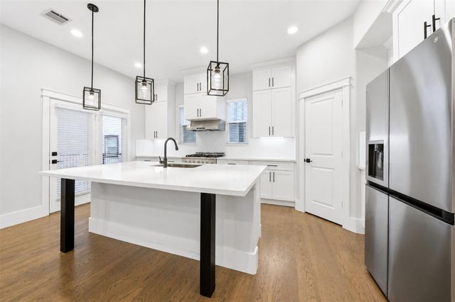 1421 W 23rd Street B, Houston, TX 77008