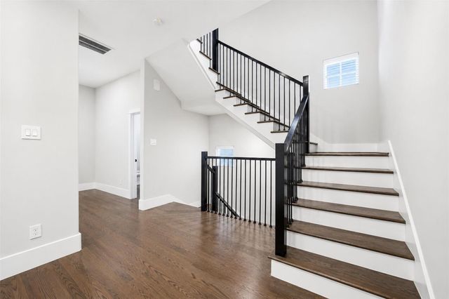 1421 W 23rd Street B, Houston, TX 77008