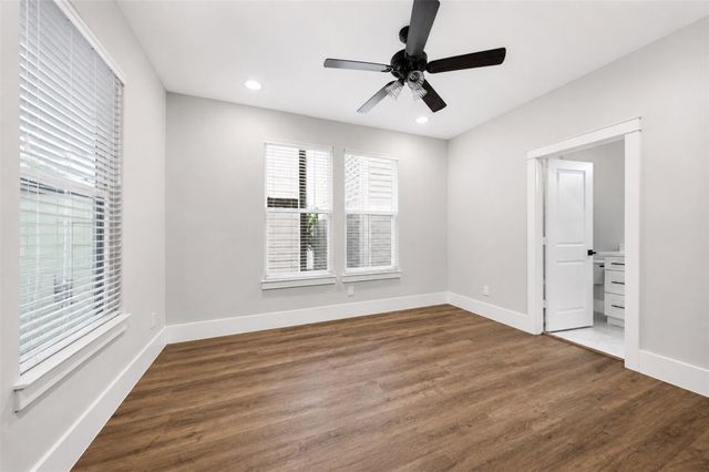 1421 W 23rd Street B, Houston, TX 77008