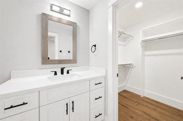 1421 W 23rd Street B, Houston, TX 77008