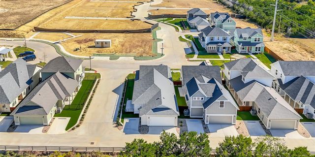 102 Cardinal Woods Court, Granbury, TX 76049