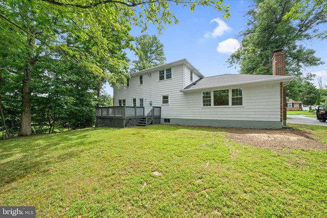 15 STONE CROP RD, Wilmington, DE 19810