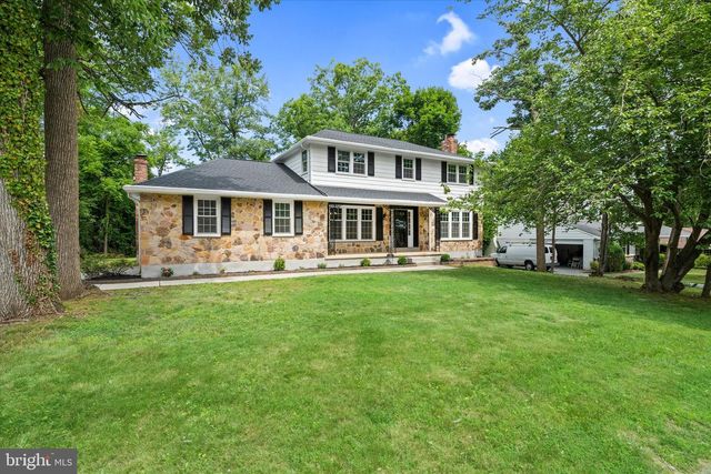 15 STONE CROP RD, Wilmington, DE 19810