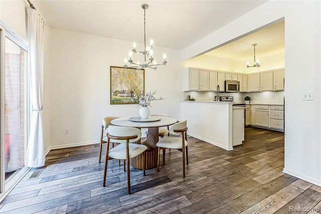 1012 Paddock Lane, South Lyon, MI 48178