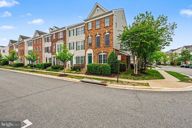 42822 SYKES TER, Chantilly, VA 20152