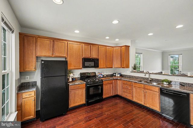 42822 SYKES TER, Chantilly, VA 20152