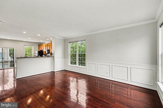 42822 SYKES TER, Chantilly, VA 20152