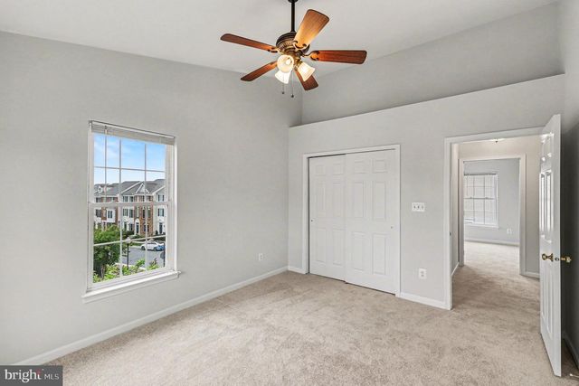 42822 SYKES TER, Chantilly, VA 20152