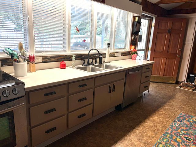 323 Workman Avenue, Woodruff, SC 29388