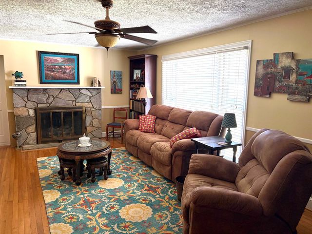 323 Workman Avenue, Woodruff, SC 29388