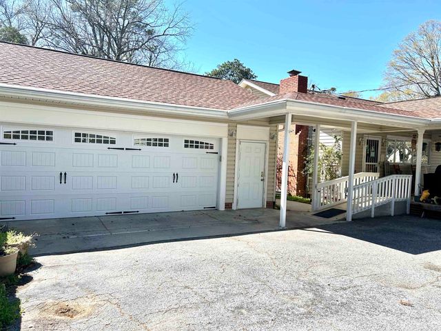 323 Workman Avenue, Woodruff, SC 29388