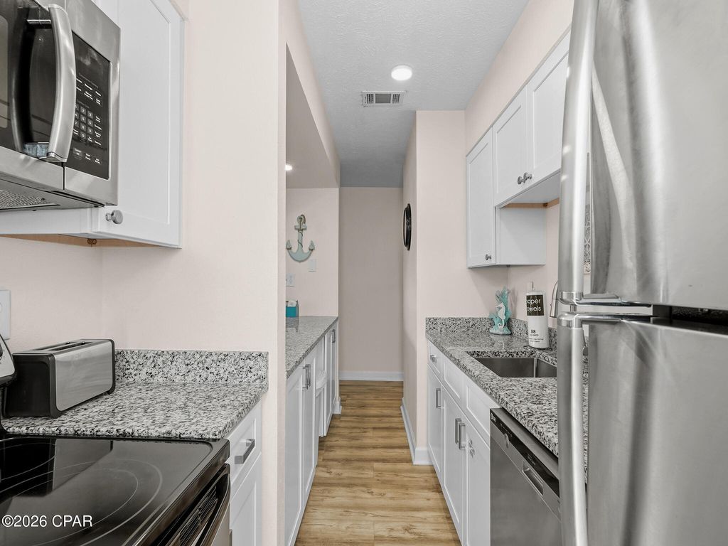 Image 10 of property listing at 17614 Front Beach Road 6C, Panama City Beach, FL 32413