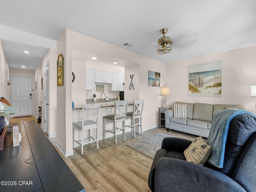 Image 12 of property listing at 17614 Front Beach Road 6C, Panama City Beach, FL 32413